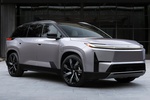 Toyota отложила запуск электромобиля Highlander