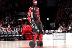 Toyota создала баскетбольного робота, который бросает мяч точнее игроков NBA